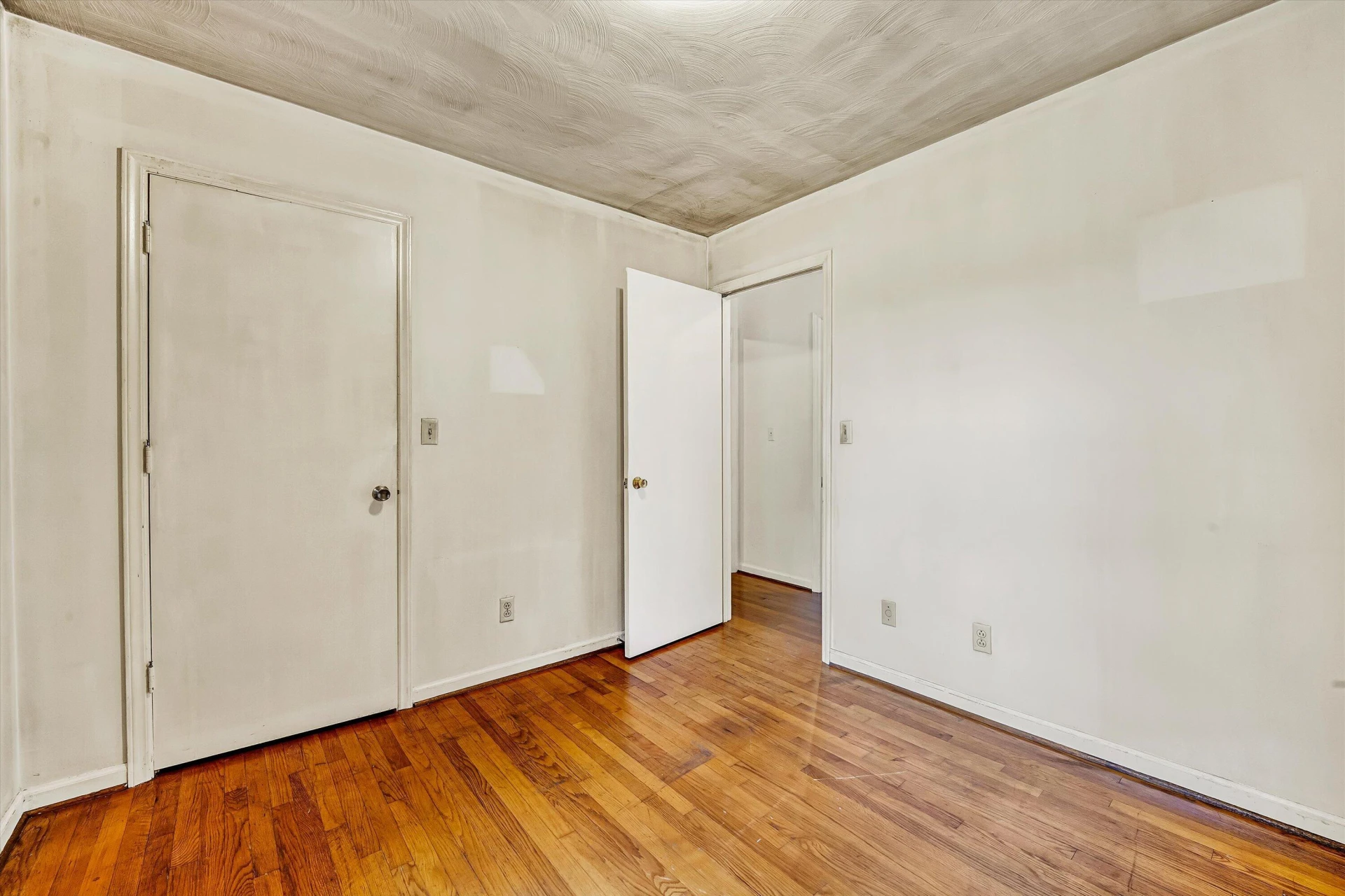 1617 Lonely Hollow RD - Photo 17