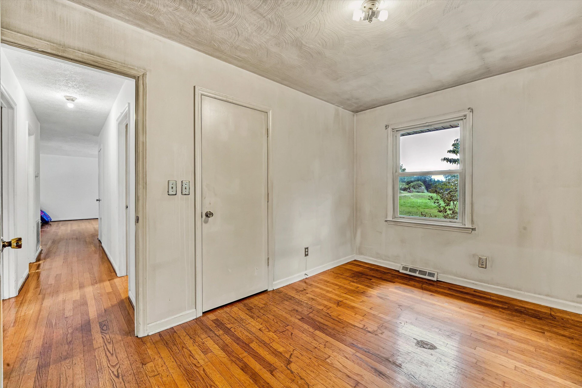 1617 Lonely Hollow RD - Photo 19