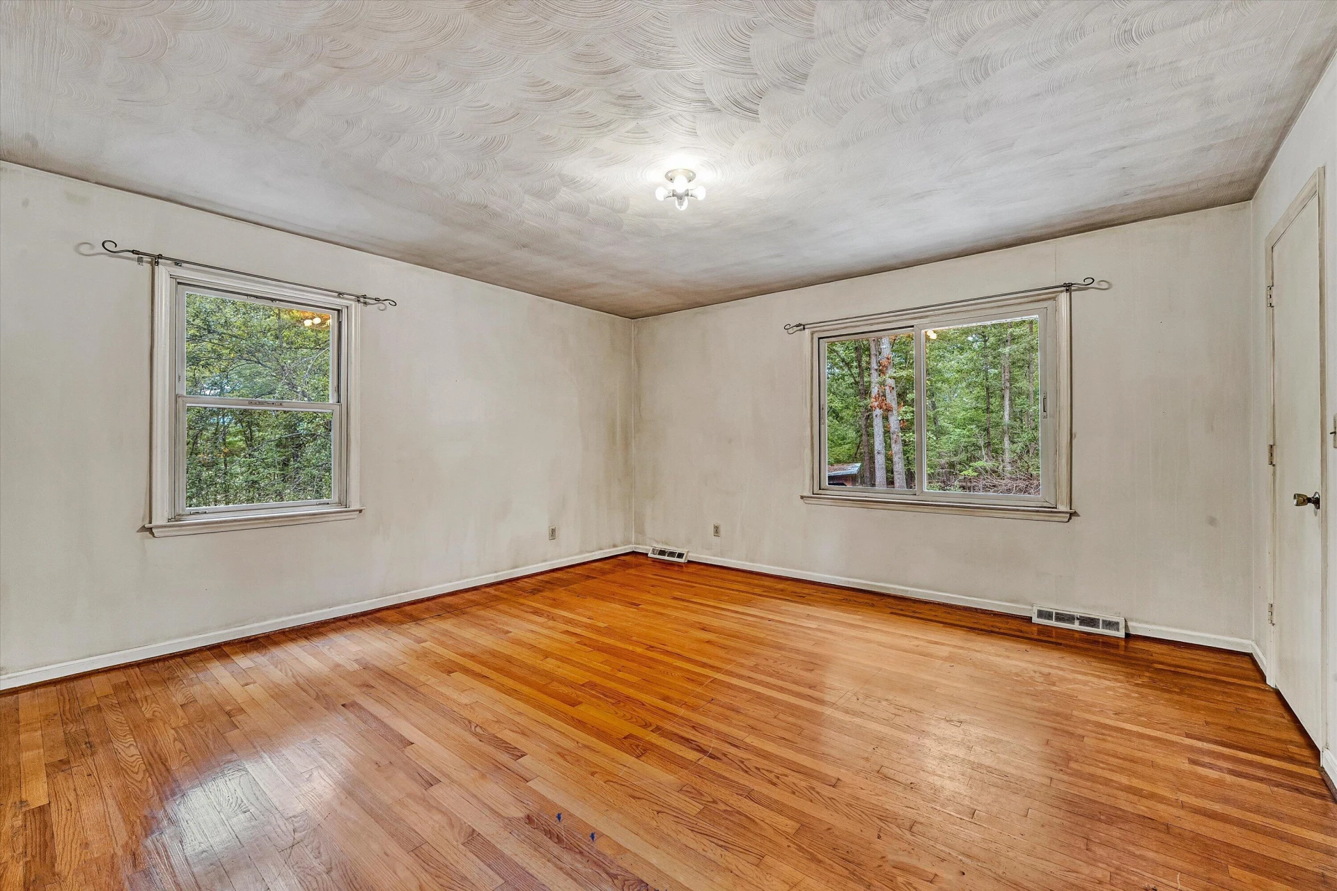 1617 Lonely Hollow RD - Photo 20