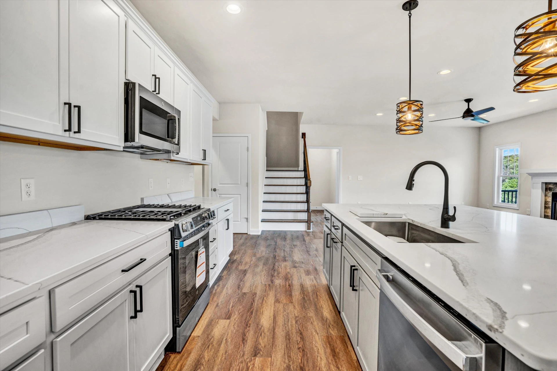 726 Ambler LN - Photo 10