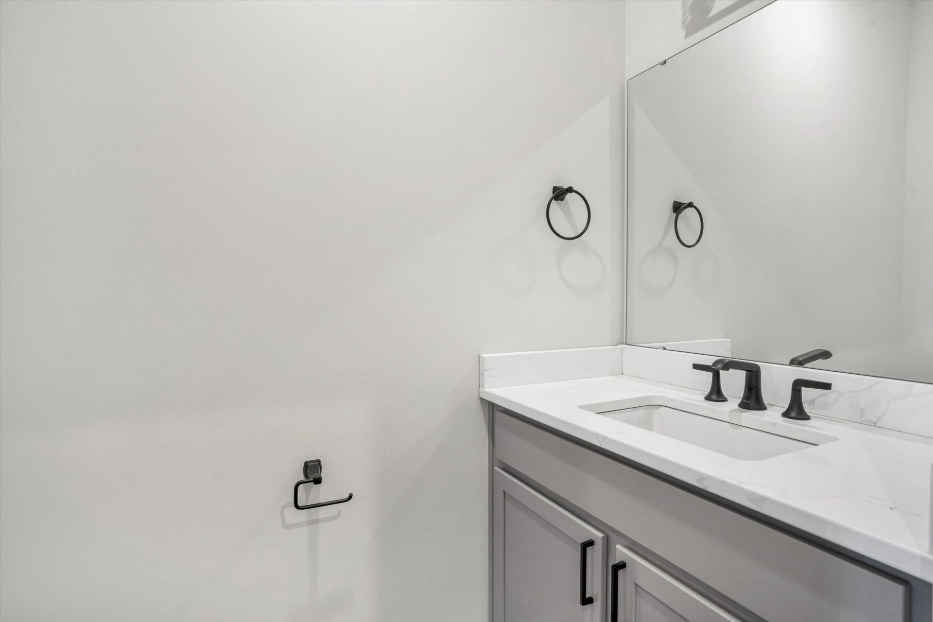 726 Ambler LN - Photo 22
