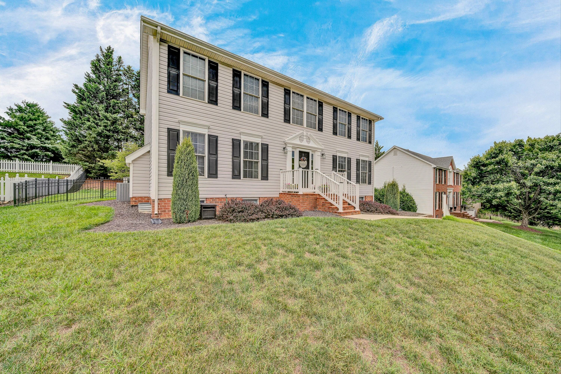 128 Diamond RD - Photo 2