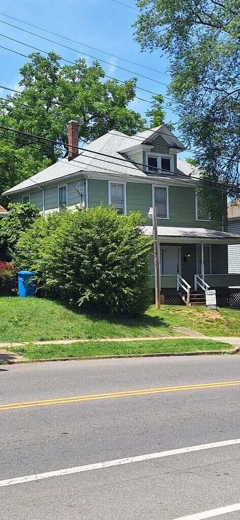 1114 Lafayette BLVD NW - Photo 2