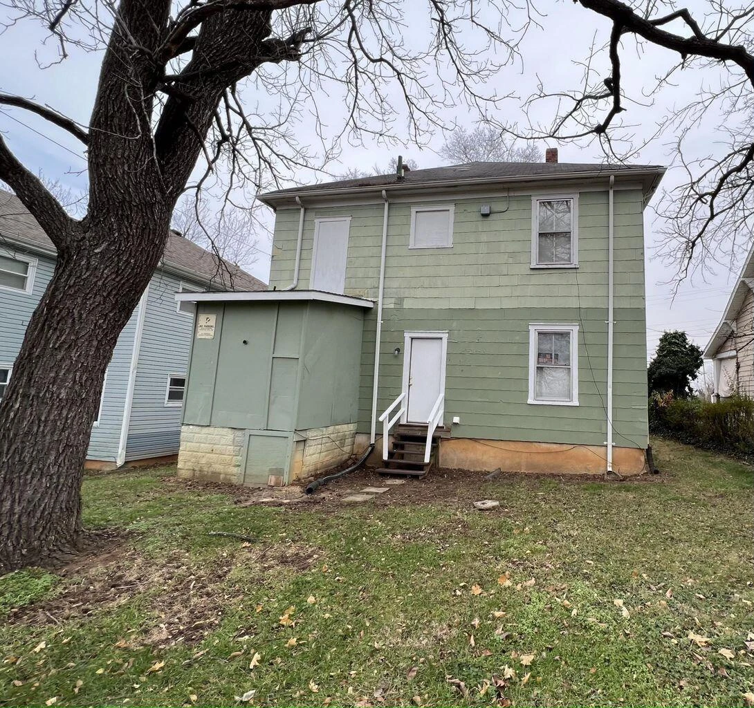 1114 Lafayette BLVD NW - Photo 6