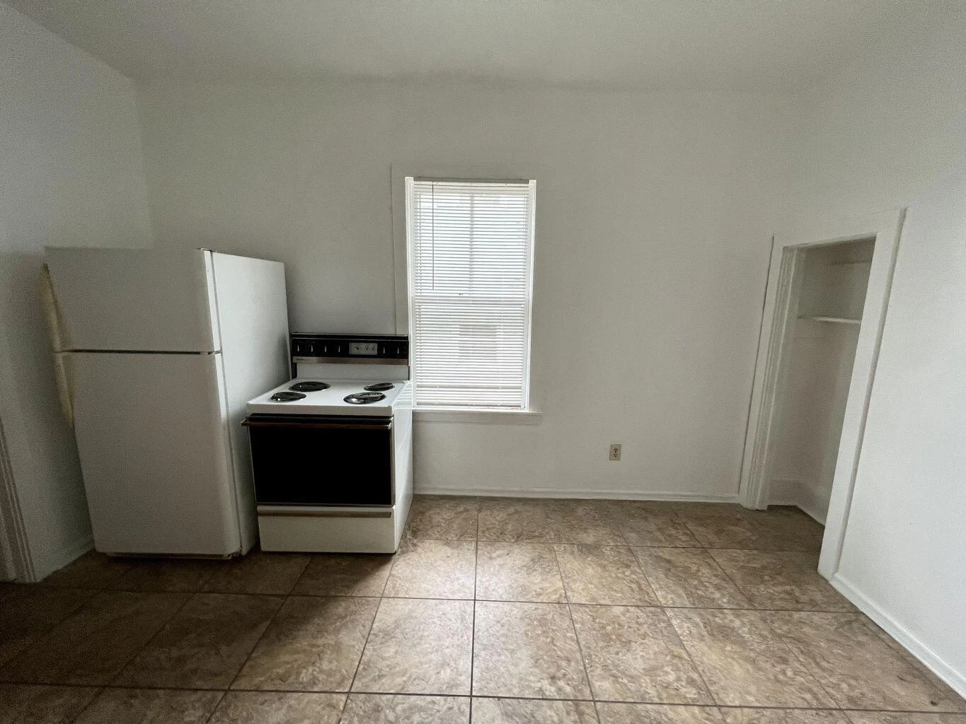 1114 Lafayette BLVD NW - Photo 10