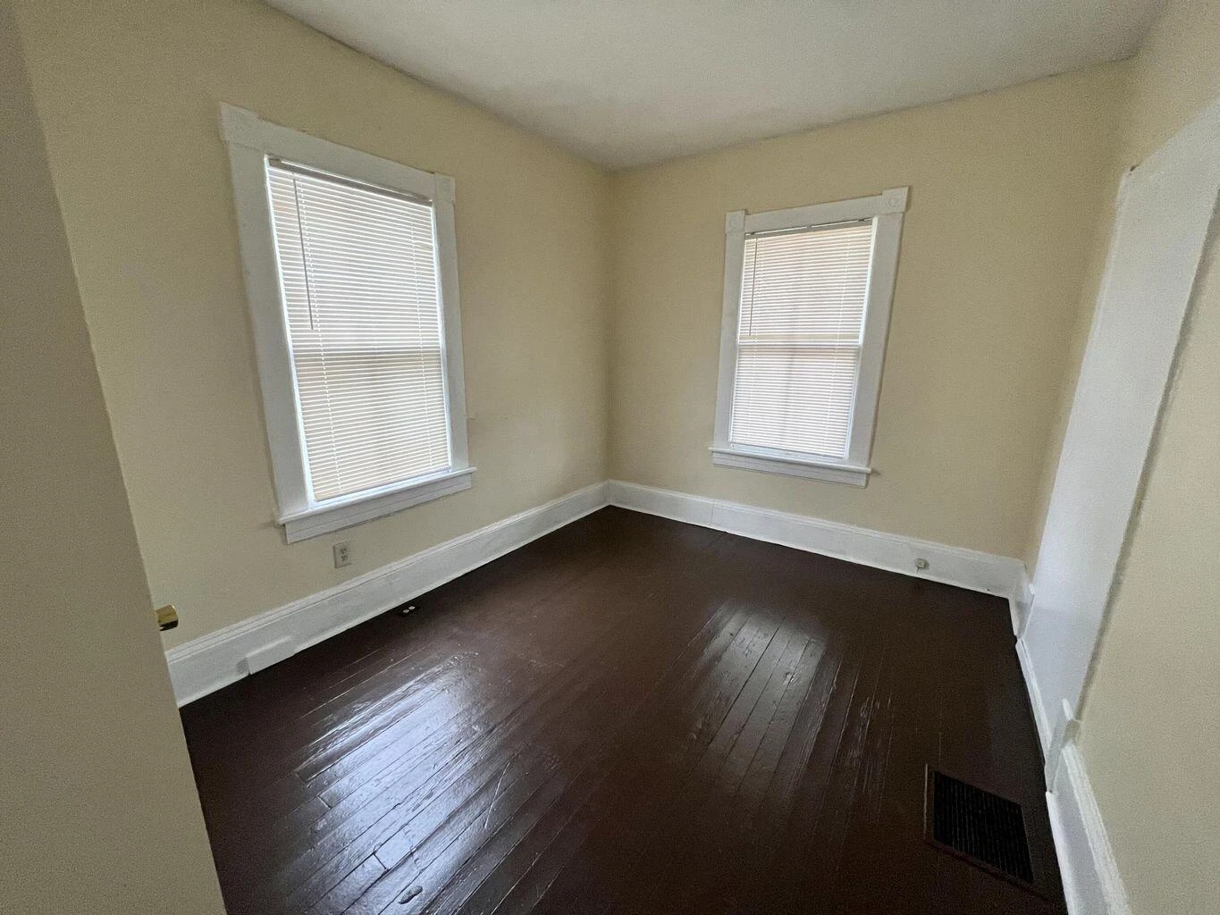 1114 Lafayette BLVD NW - Photo 12