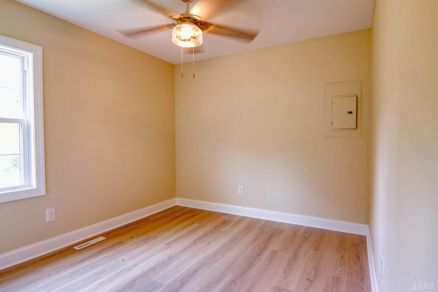 87 Dale AVE - Photo 7