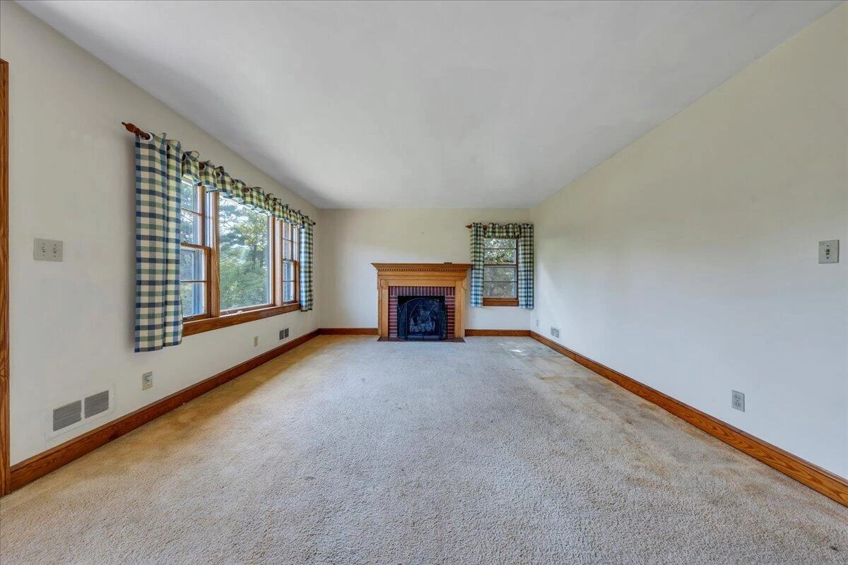 7815 Lee Hwy - Photo 2