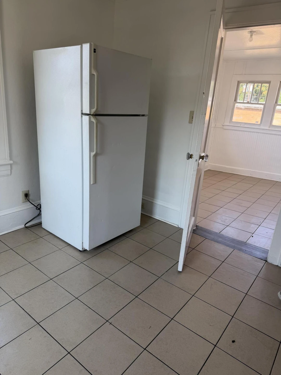 3412 Williamson RD NW - Photo 4