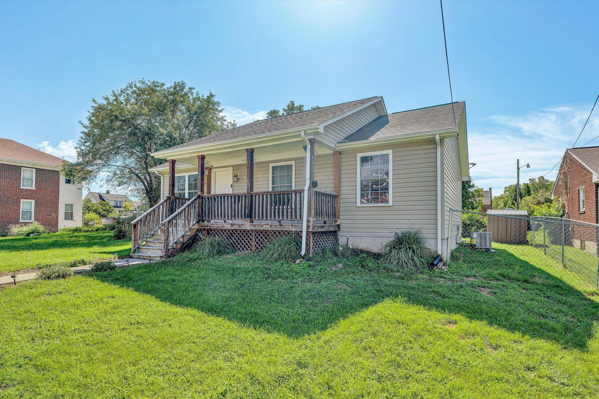 1007 Murray AVE SE - Photo 3