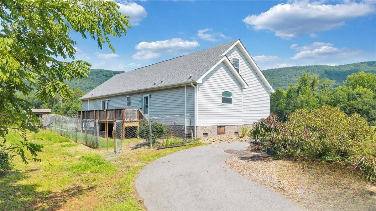 3663 Bradshaw RD - Photo 2