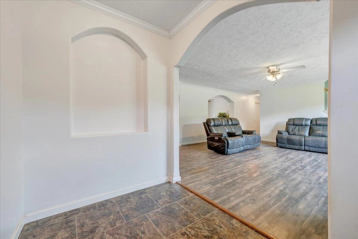 3663 Bradshaw RD - Photo 7