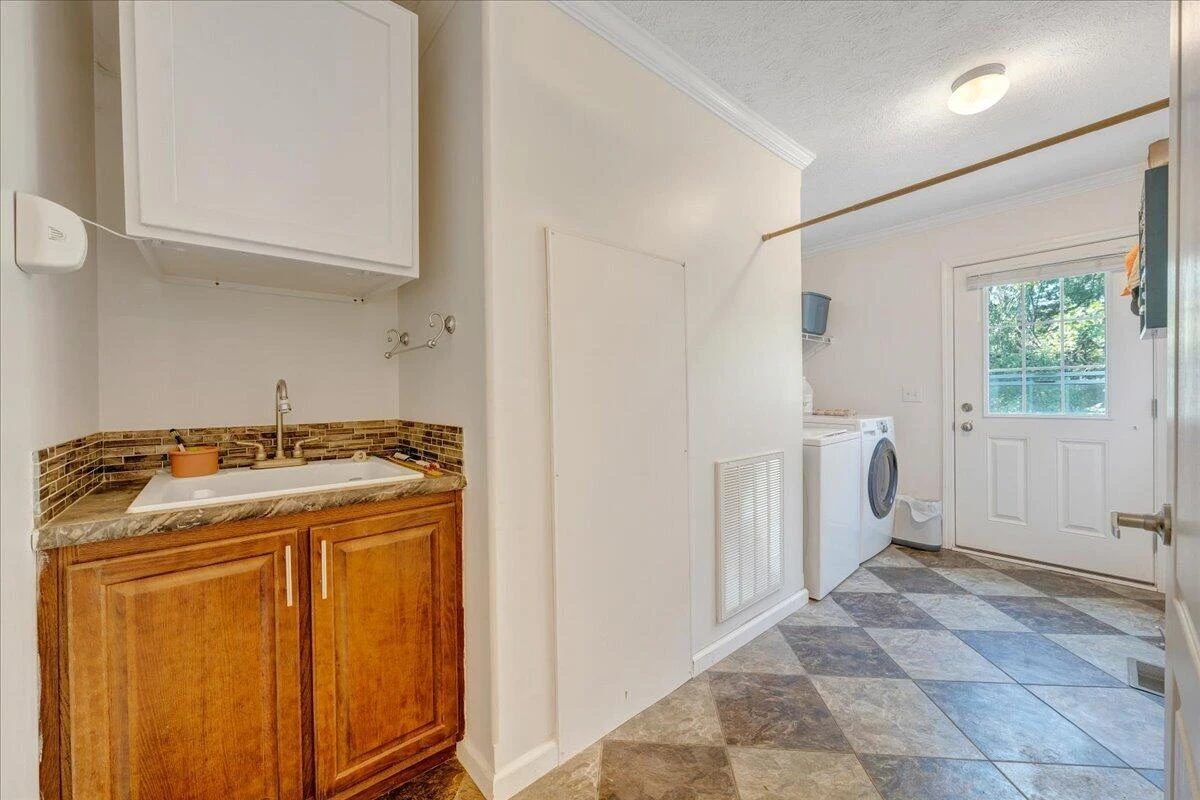 3663 Bradshaw RD - Photo 32