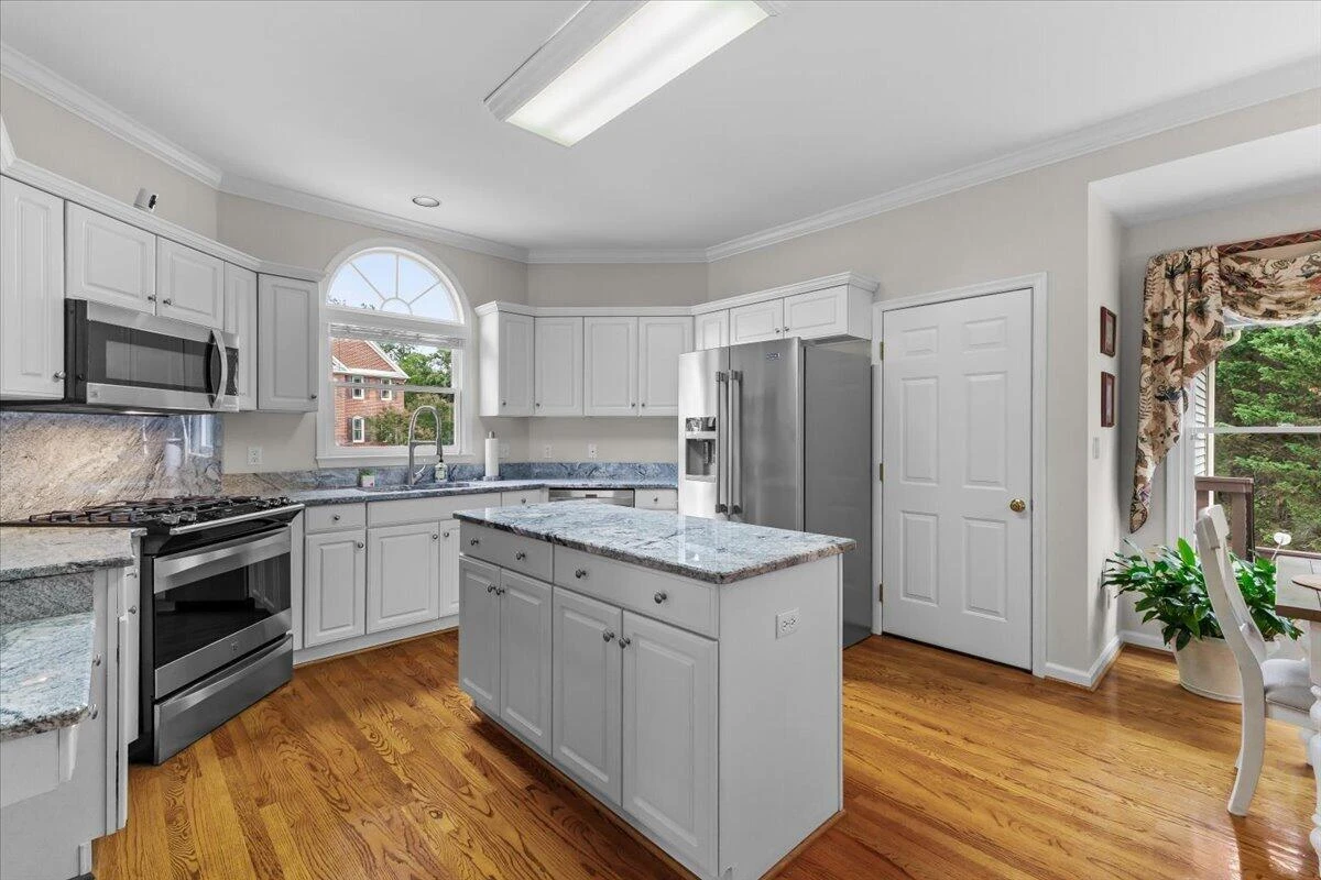 7789 Hollins Court DR - Photo 10