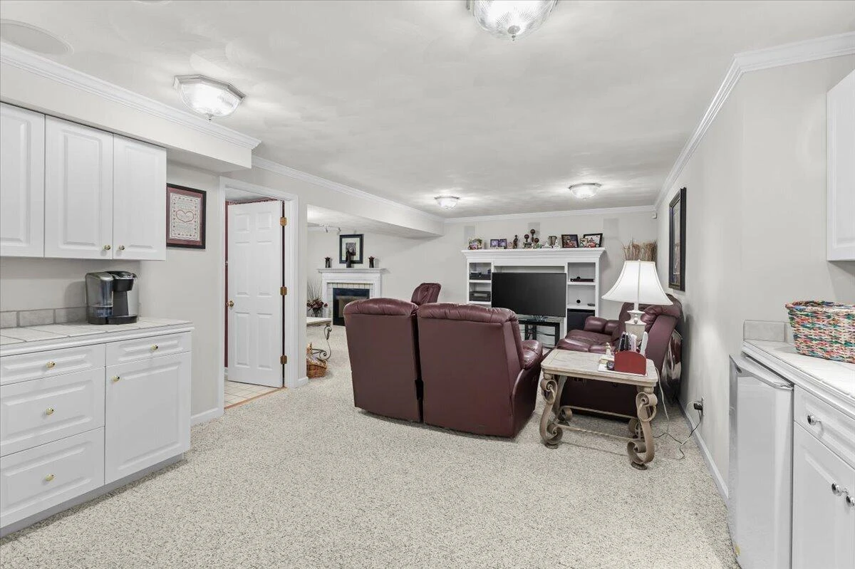 7789 Hollins Court DR - Photo 42