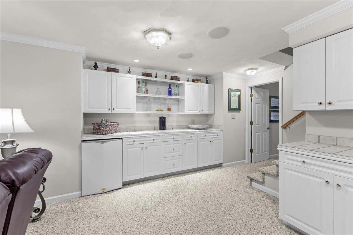 7789 Hollins Court DR - Photo 44