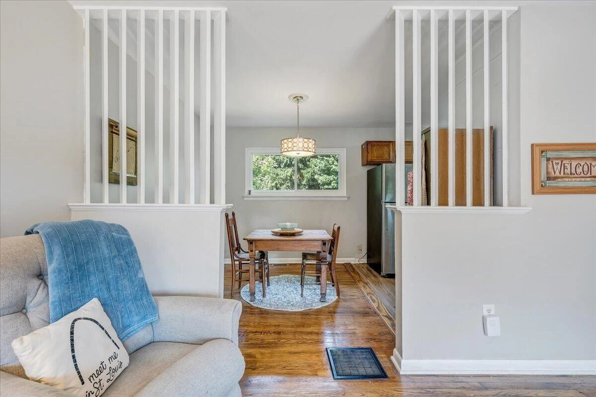 3425 View AVE - Photo 7