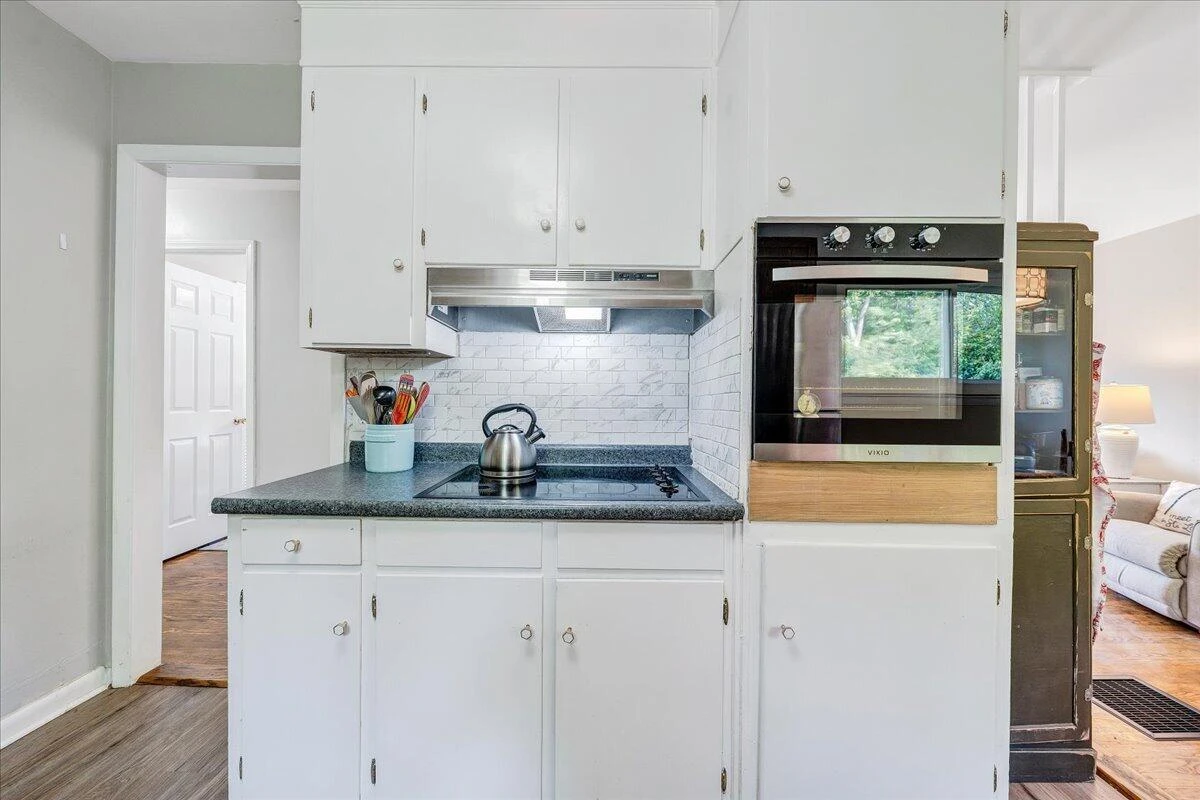 3425 View AVE - Photo 16