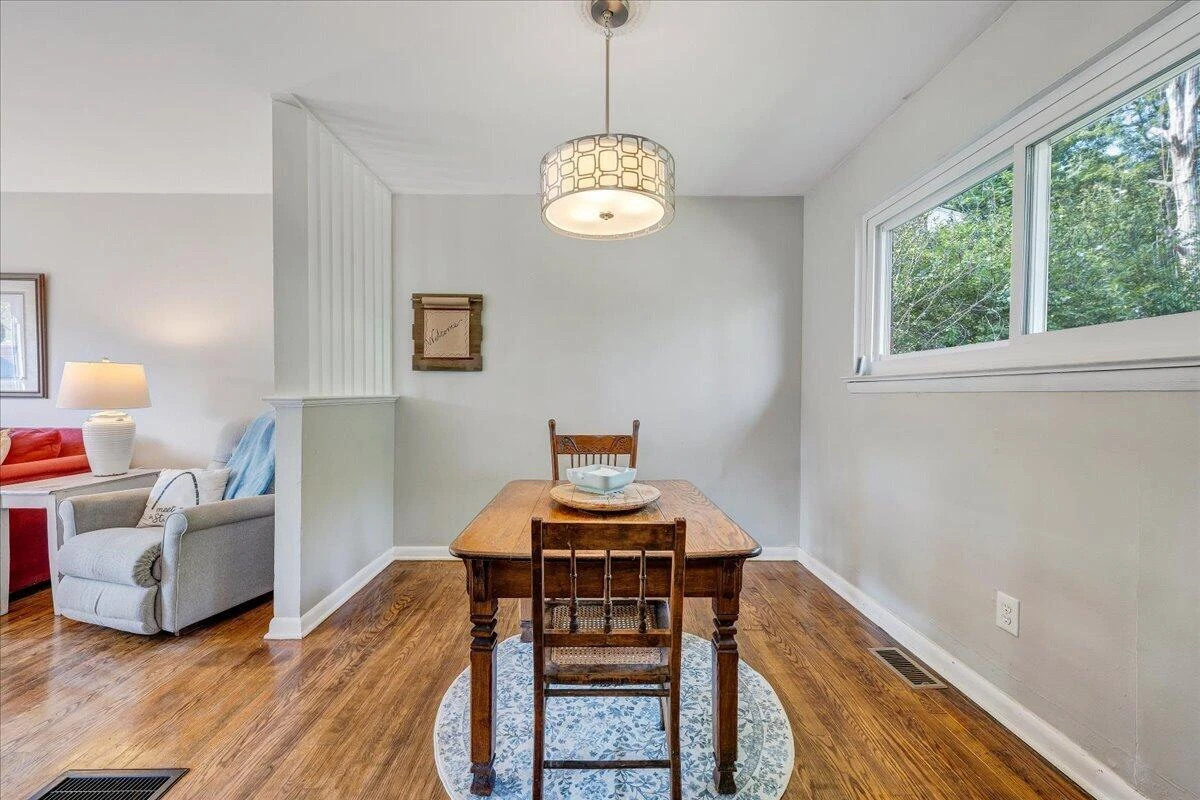 3425 View AVE - Photo 17