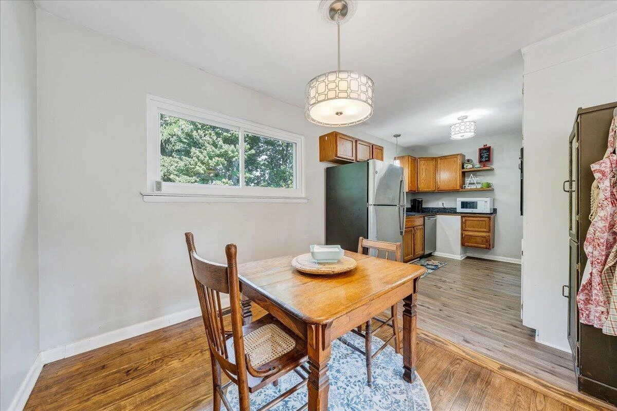 3425 View AVE - Photo 20