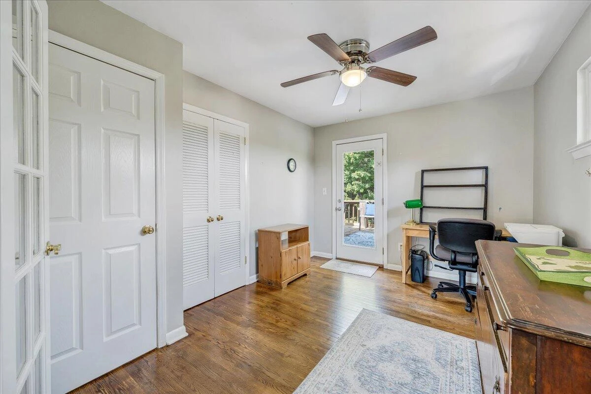 3425 View AVE - Photo 30