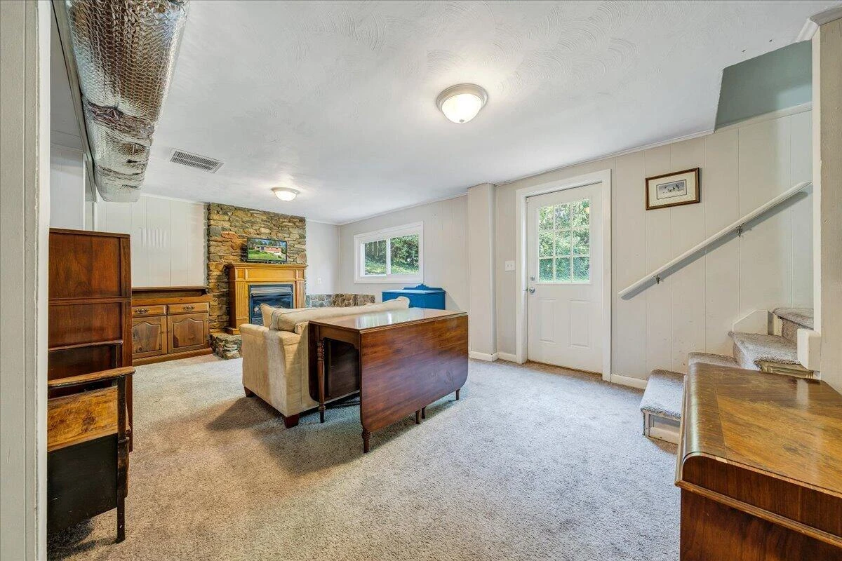 3425 View AVE - Photo 34
