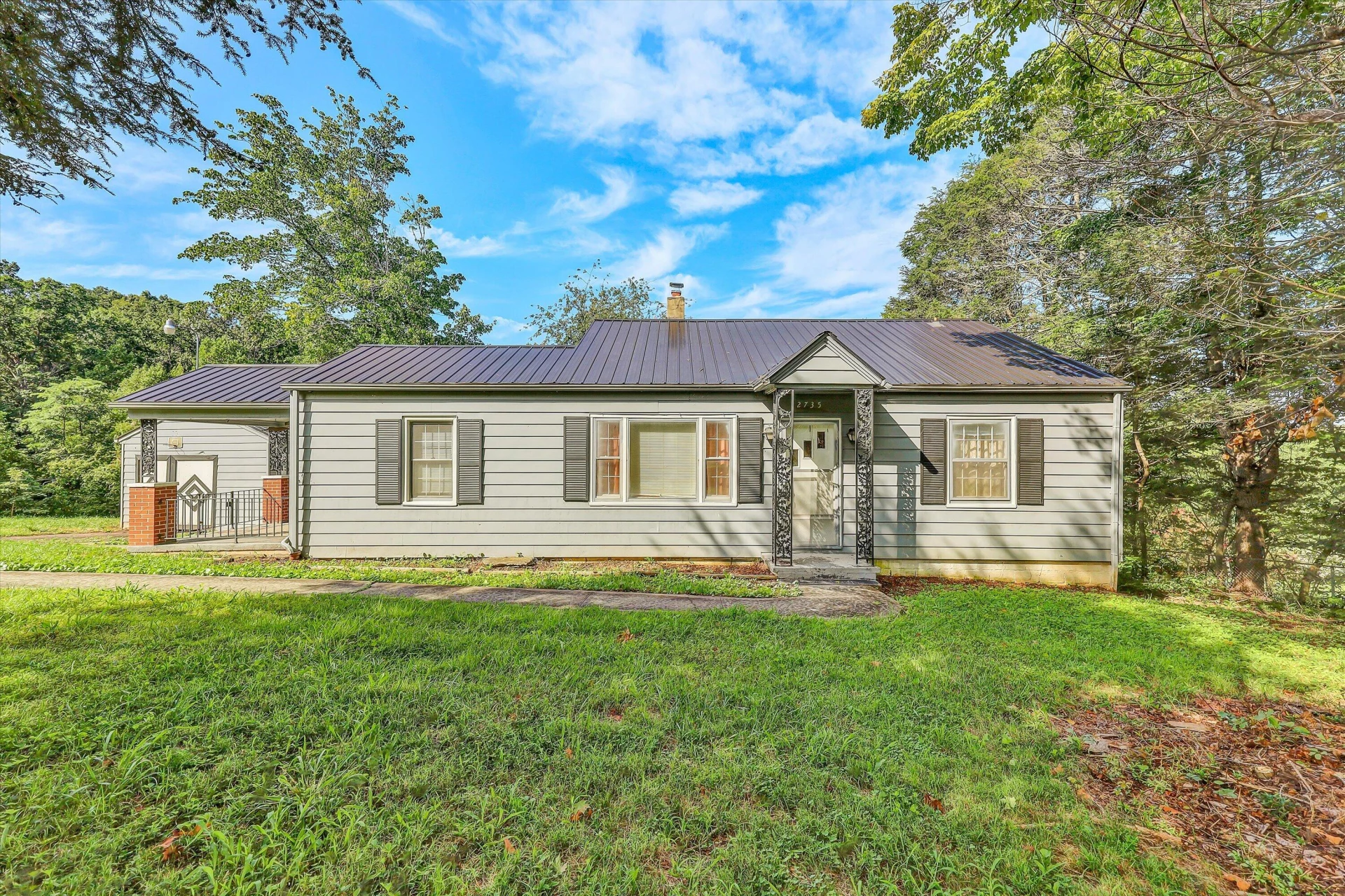2735 FORK MOUNTAIN RD - Photo 3
