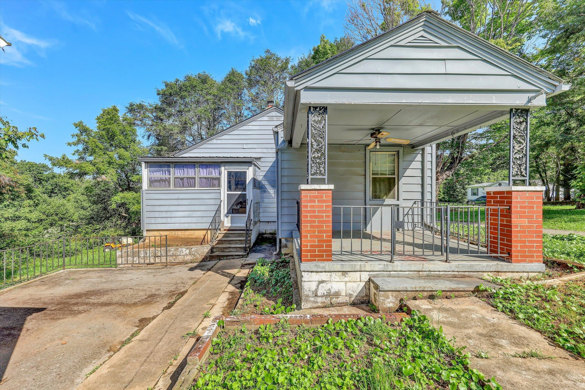 2735 FORK MOUNTAIN RD - Photo 17