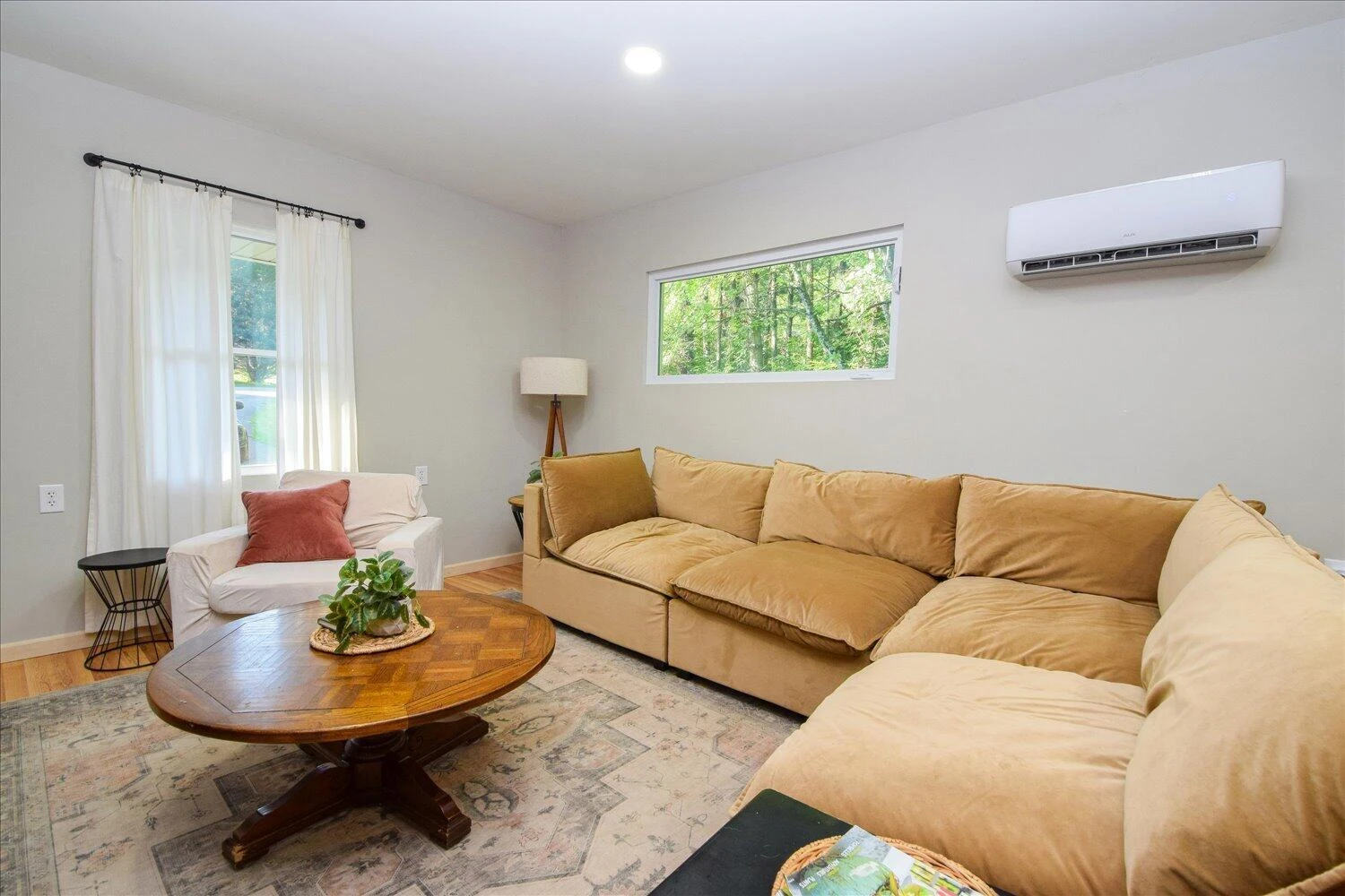 1084 Old Sessler Mill RD - Photo 5