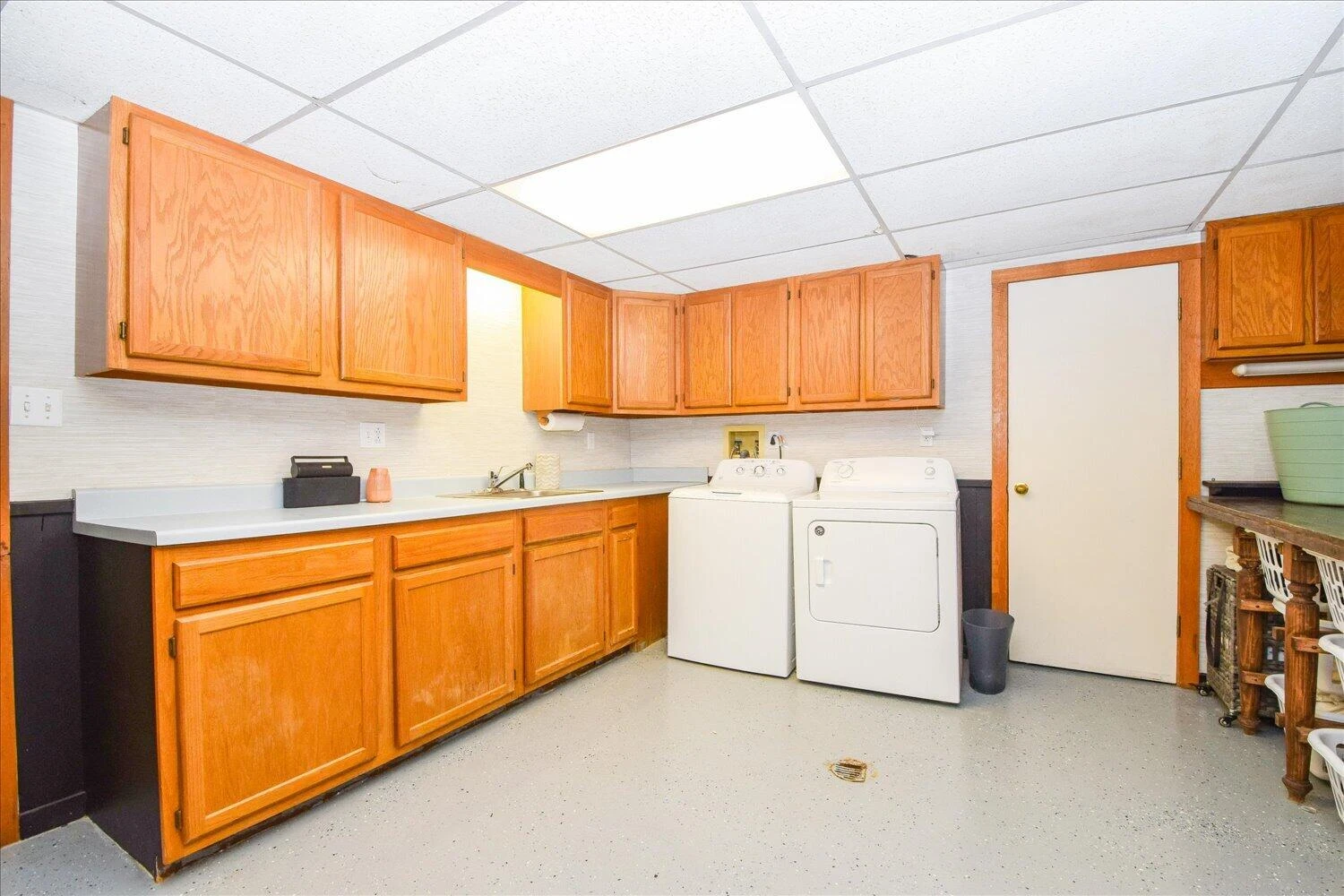 1084 Old Sessler Mill RD - Photo 13