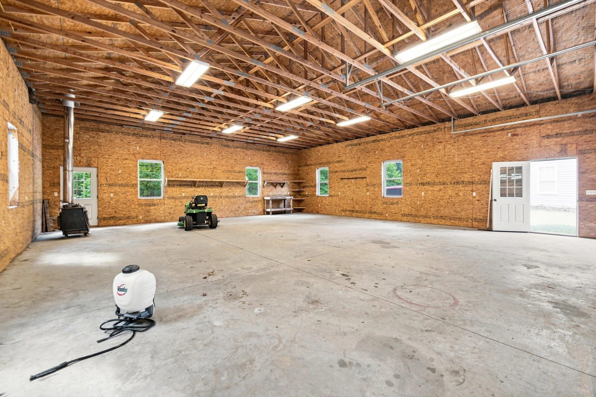 175 Tracie DR - Photo 36