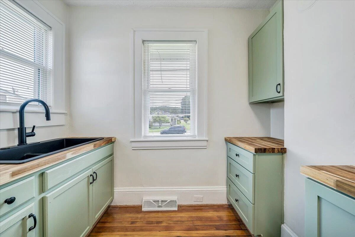 3652 Yellow Mountain RD SE - Photo 11