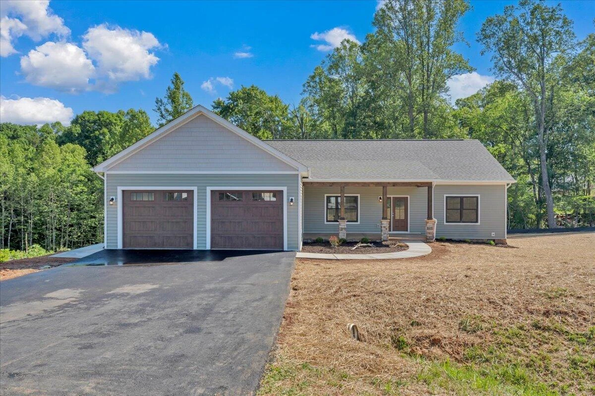 310 Windsor Castle DR