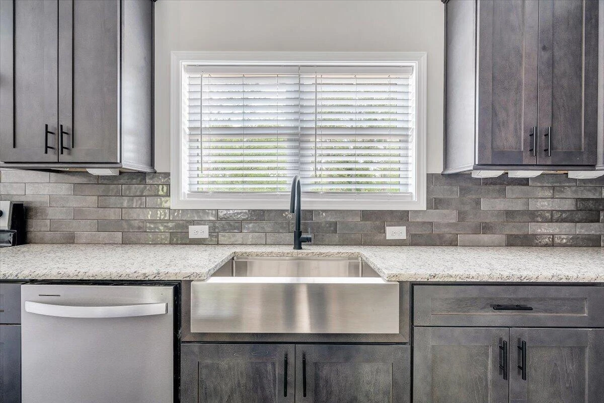 284 Windsor Castle DR - Photo 10