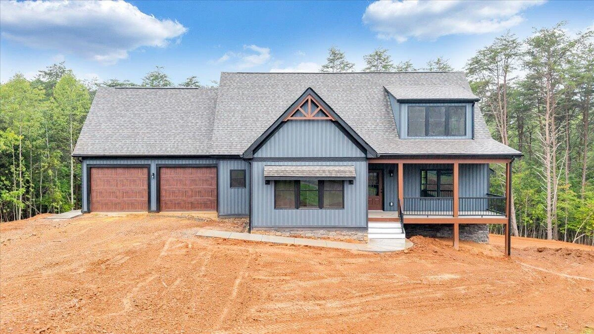 321 Windsor Castle DR