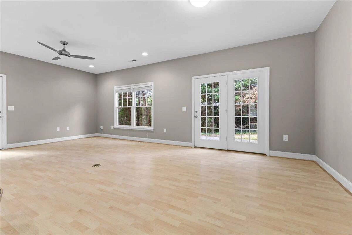 628 Janette AVE SW - Photo 14