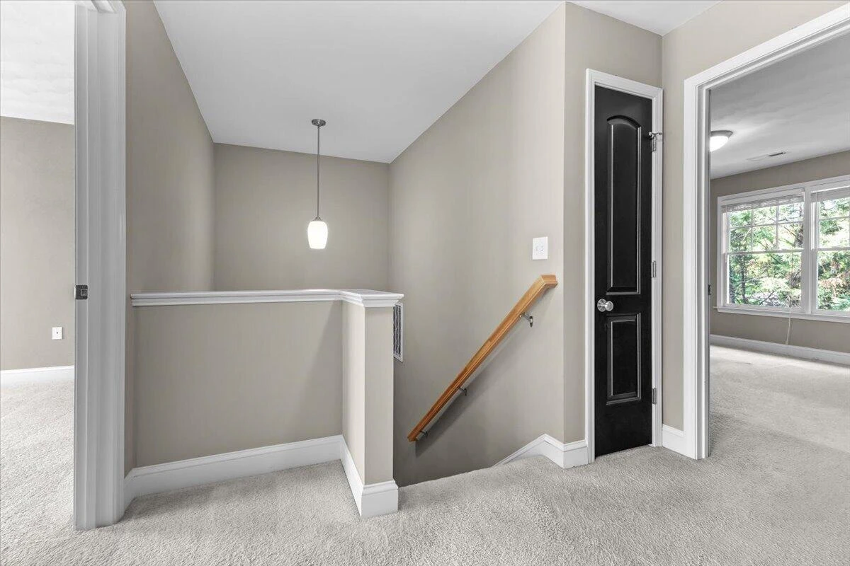 628 Janette AVE SW - Photo 23