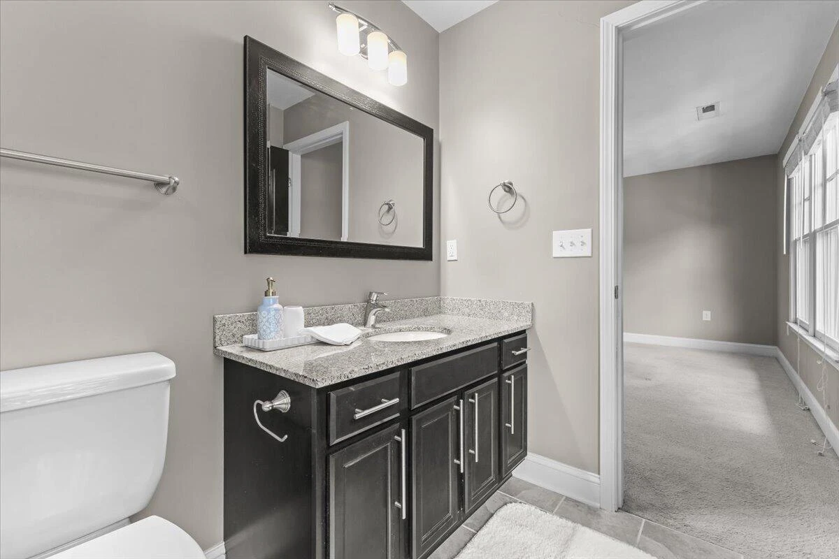 628 Janette AVE SW - Photo 27