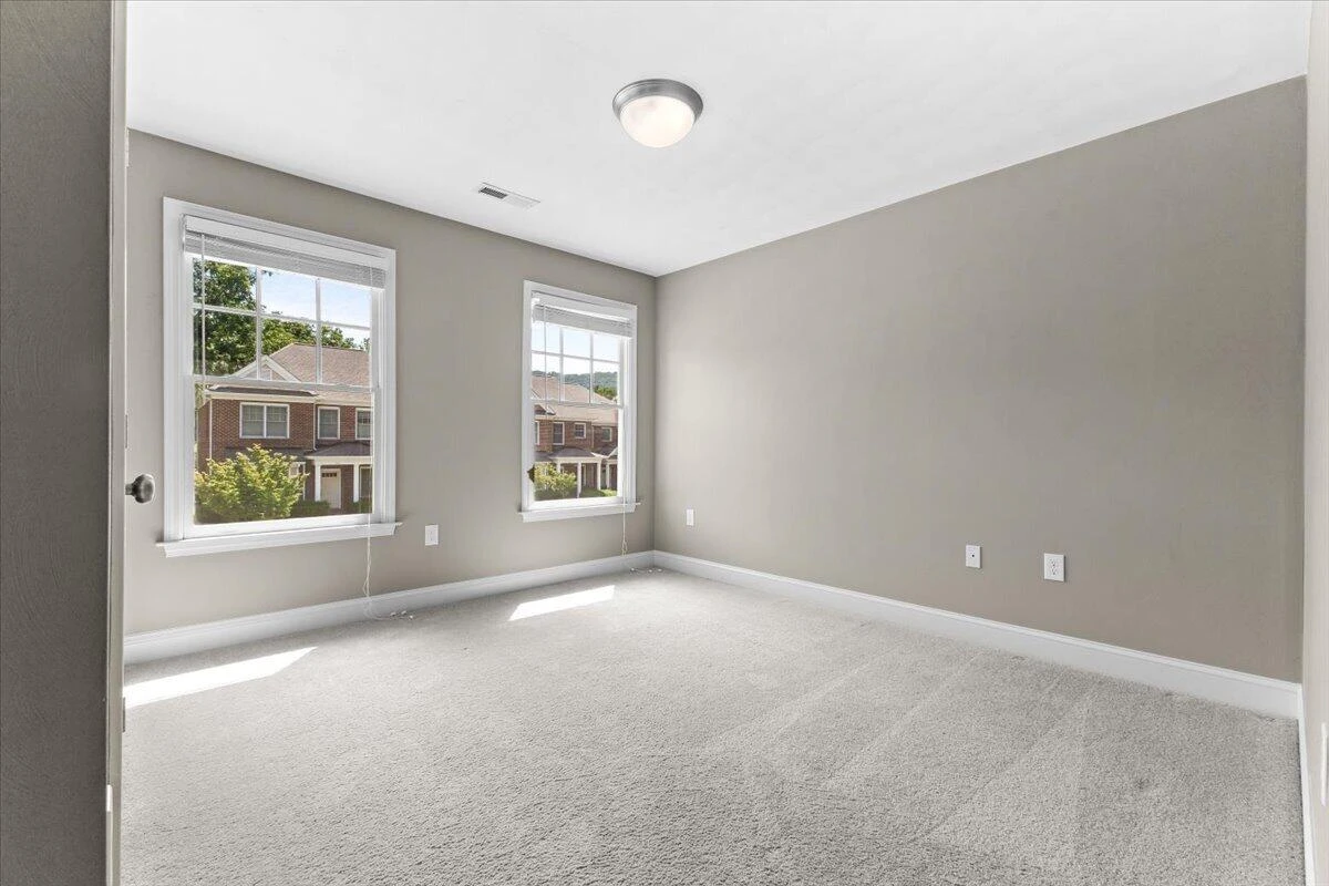 628 Janette AVE SW - Photo 35