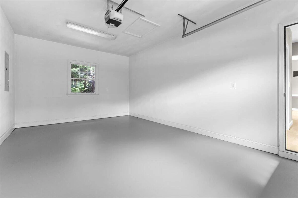 628 Janette AVE SW - Photo 37