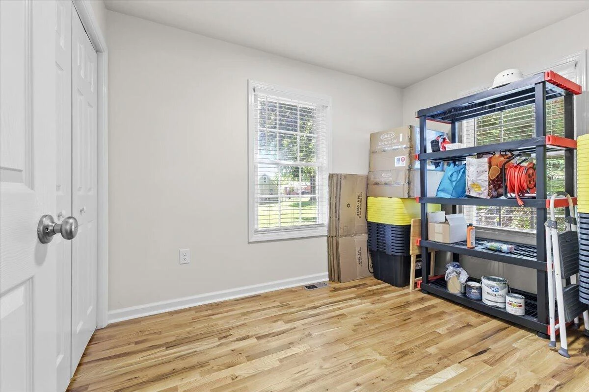 1101 Gearhart RD SE - Photo 10