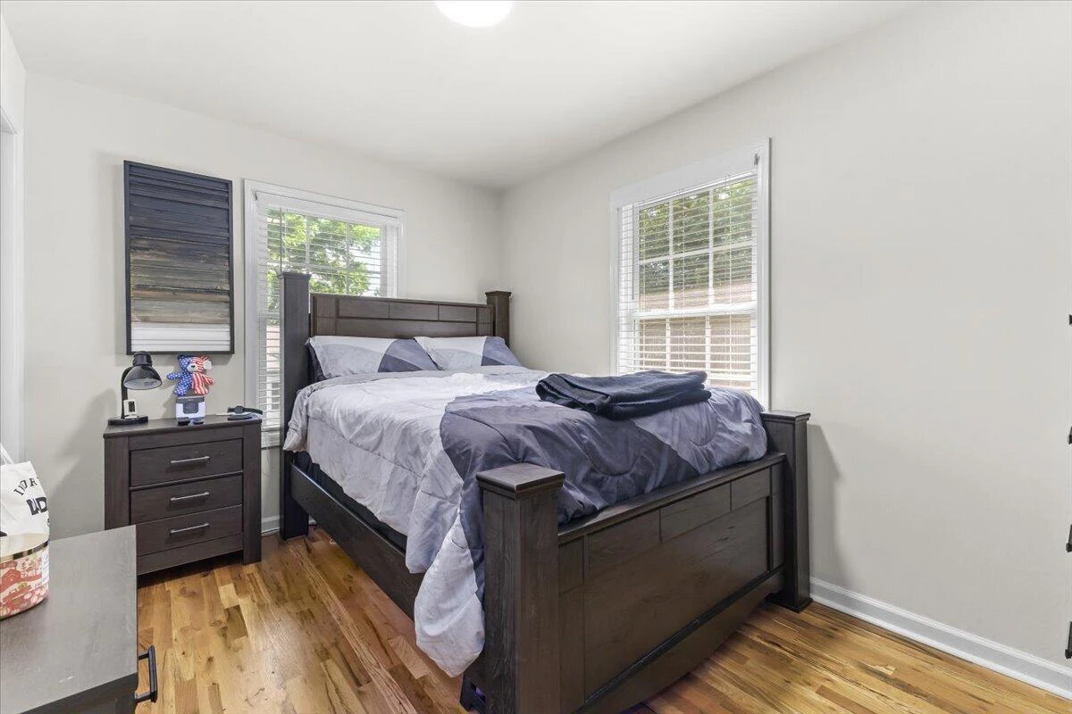1101 Gearhart RD SE - Photo 13