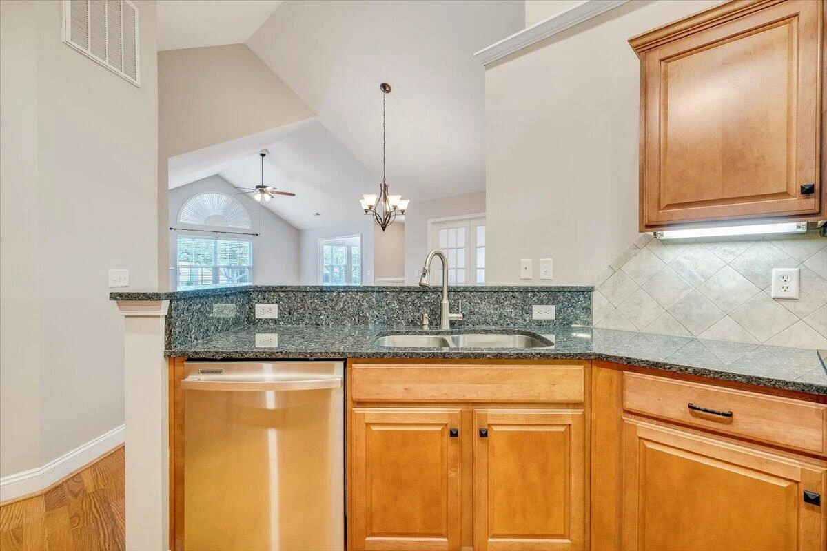 5529 Orchard Villas CIR - Photo 16