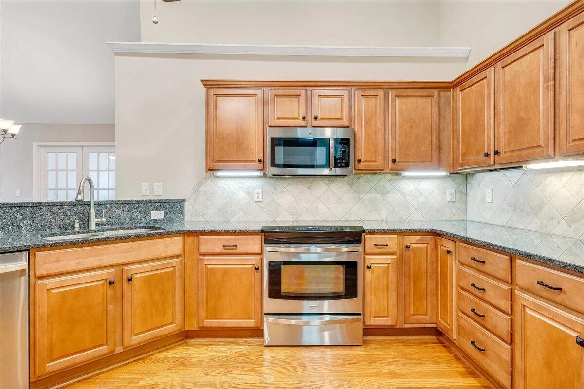 5529 Orchard Villas CIR - Photo 17