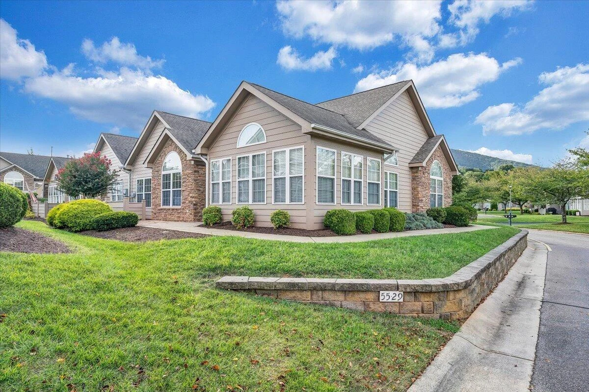 5529 Orchard Villas CIR - Photo 35
