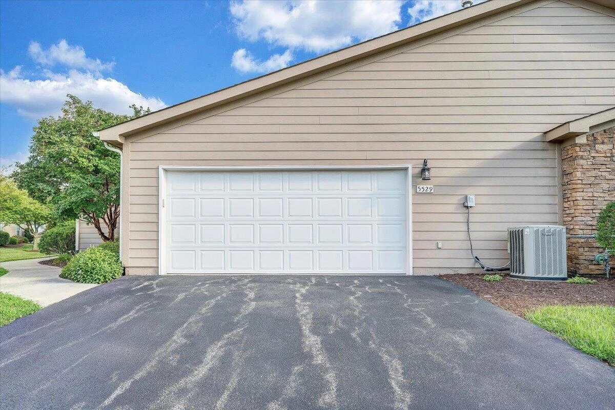 5529 Orchard Villas CIR - Photo 39