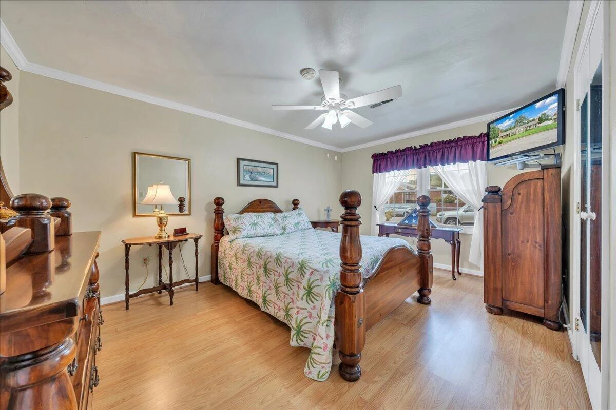 110 Hart DR - Photo 19