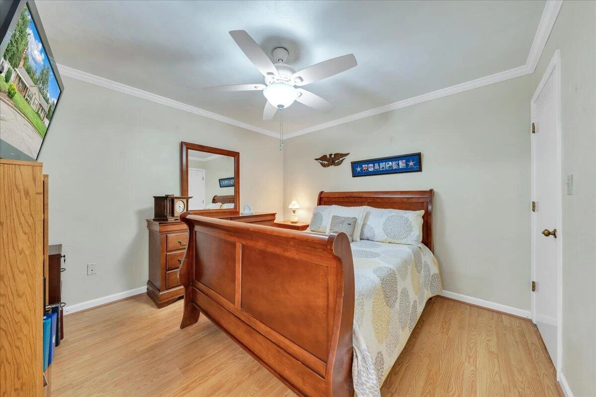 110 Hart DR - Photo 22