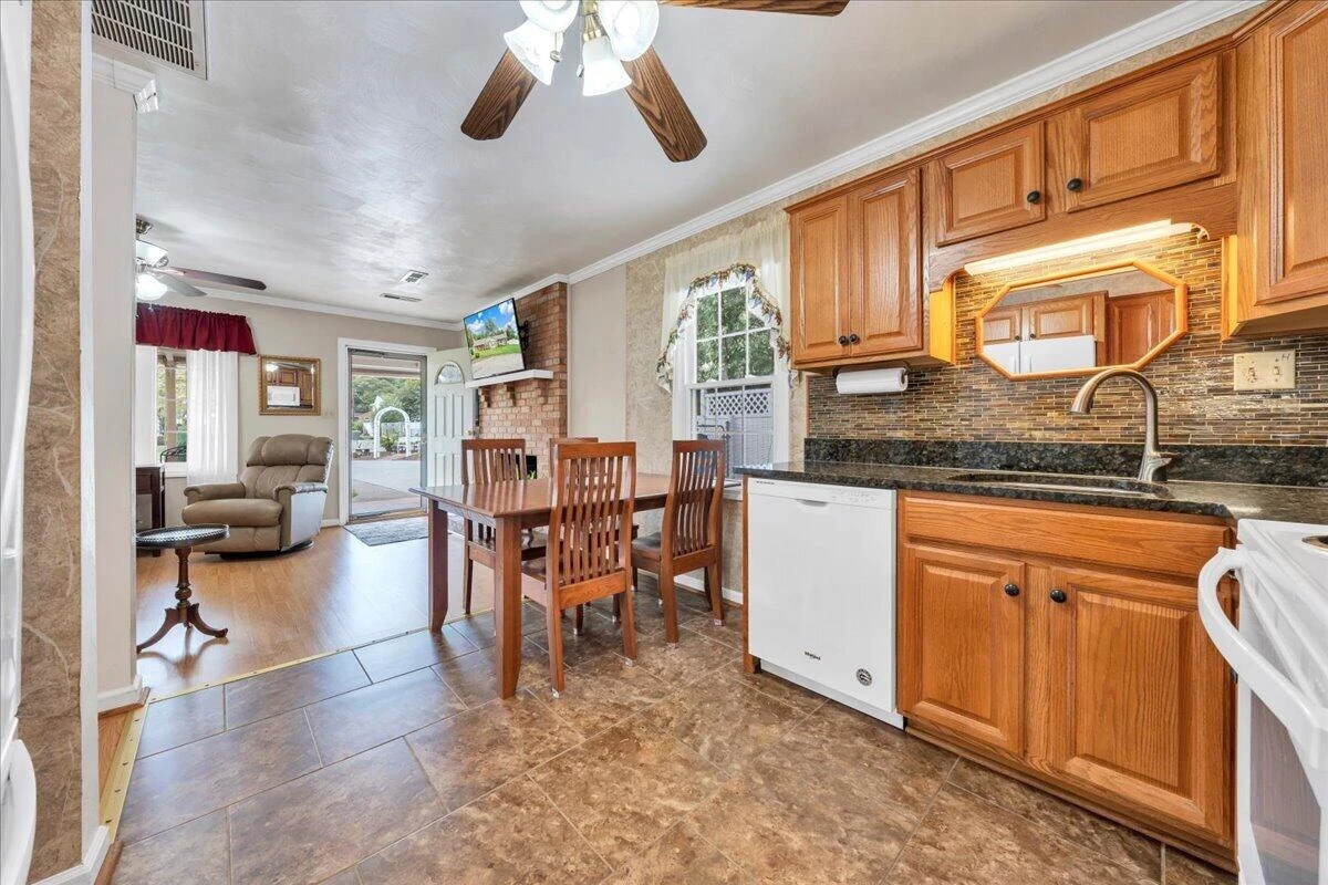 110 Hart DR - Photo 28