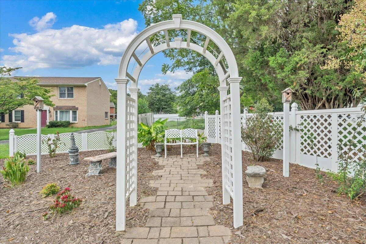 110 Hart DR - Photo 34